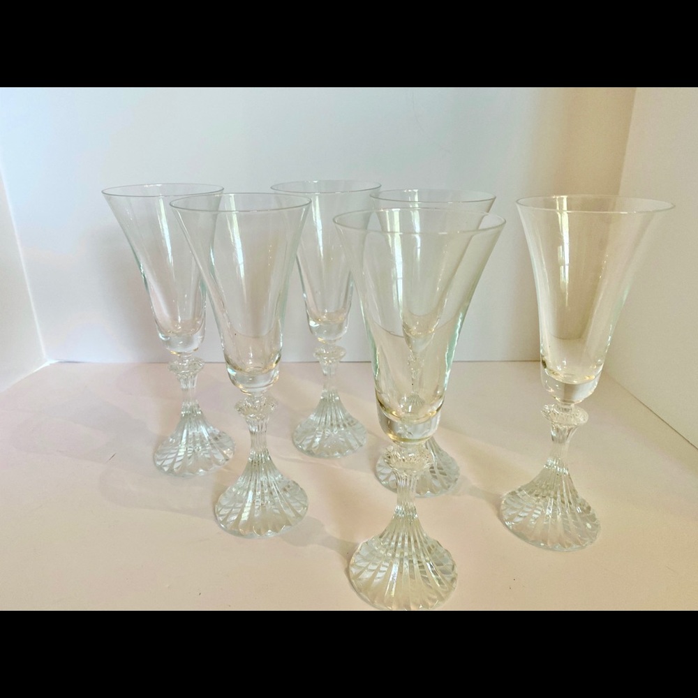 Crystal champagne flutes